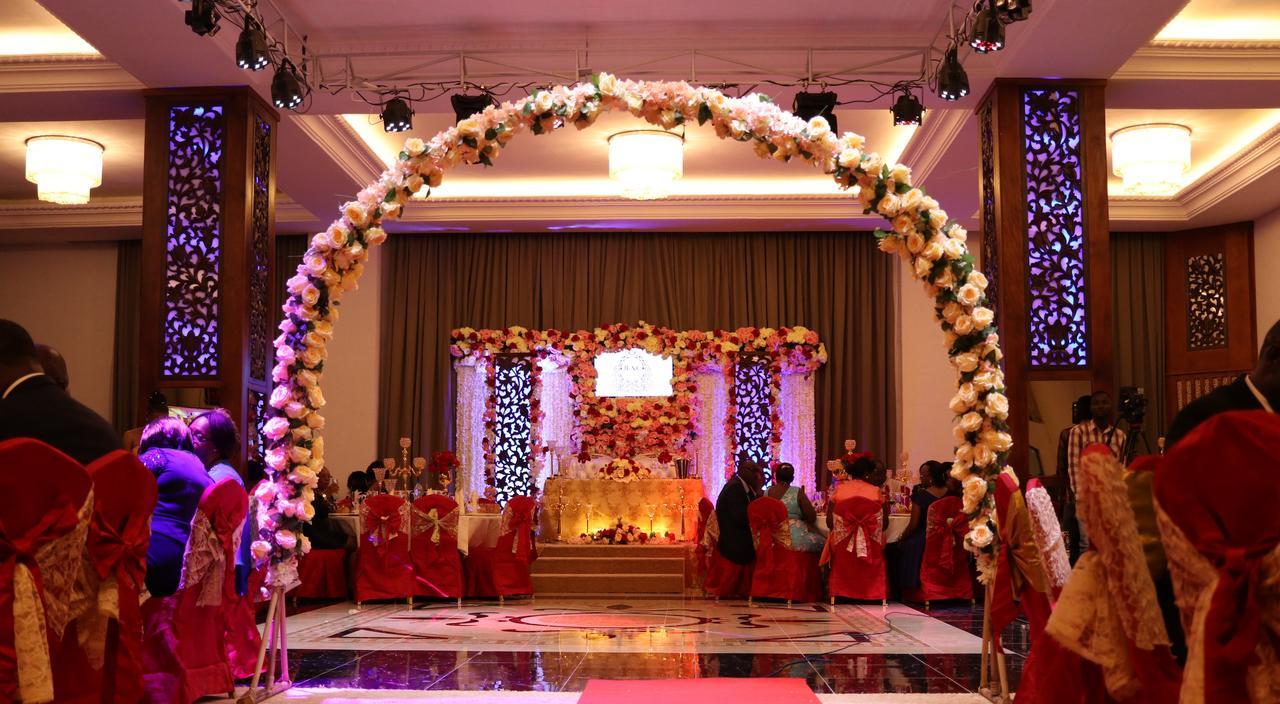 Hotel Hibiscus Louis ลิเบรอวิลล์ ภายนอก รูปภาพ